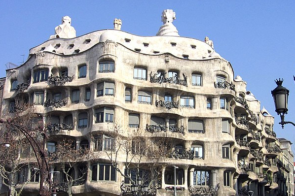 Casa Milà (Gaudí)